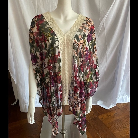 - Semi-Sheer Floral and Lace Tunic Top/Coverup - Picture 1 of 5